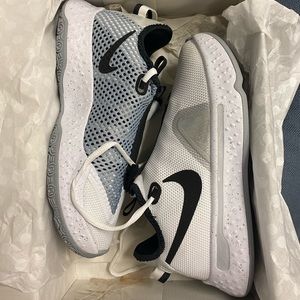 BRAND NEW PG 4 Basketball Shoe size 6 YOUTH or 7.5 WOMEN